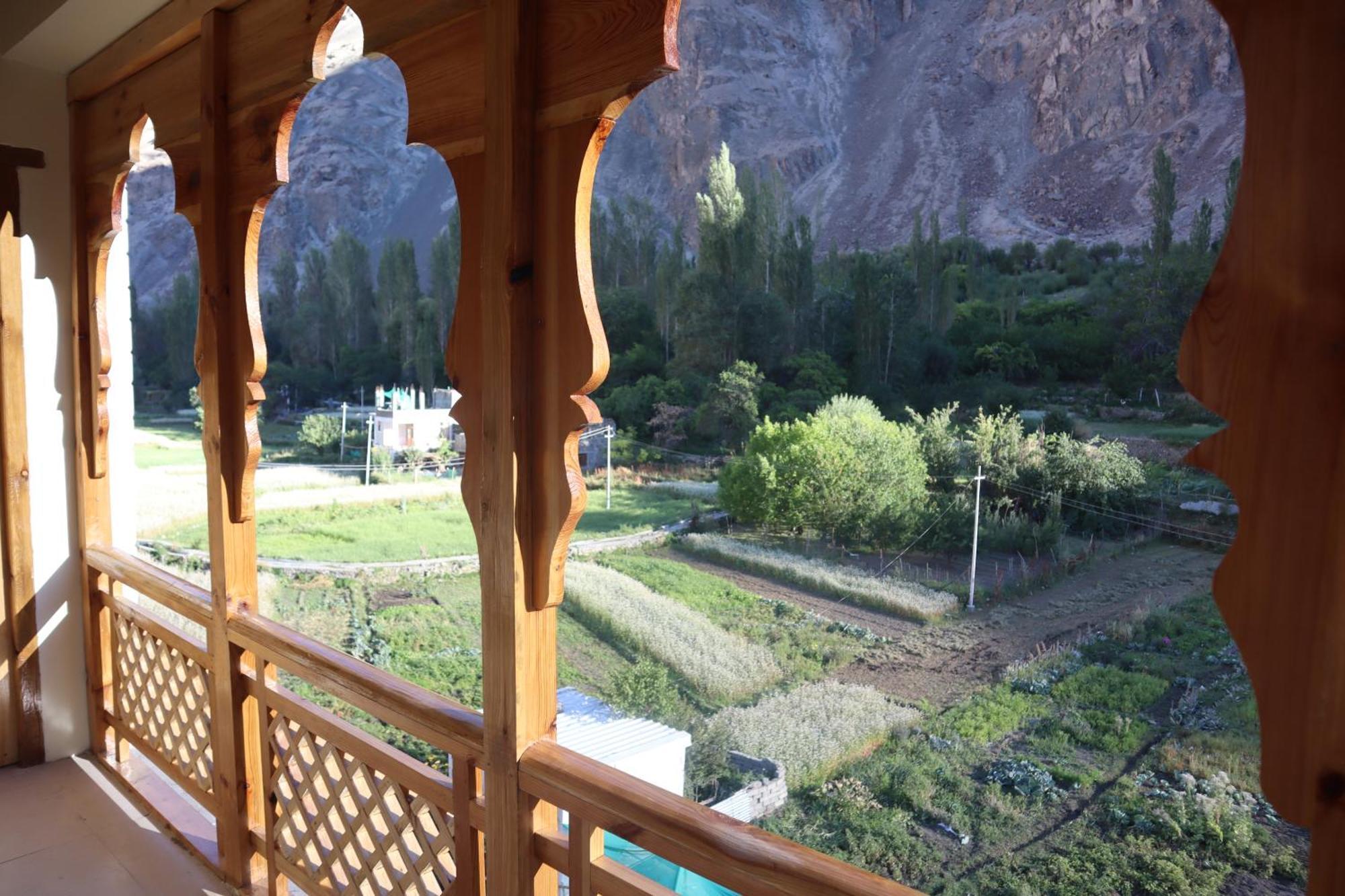 Hotel Duktuk Turtok ภายนอก รูปภาพ