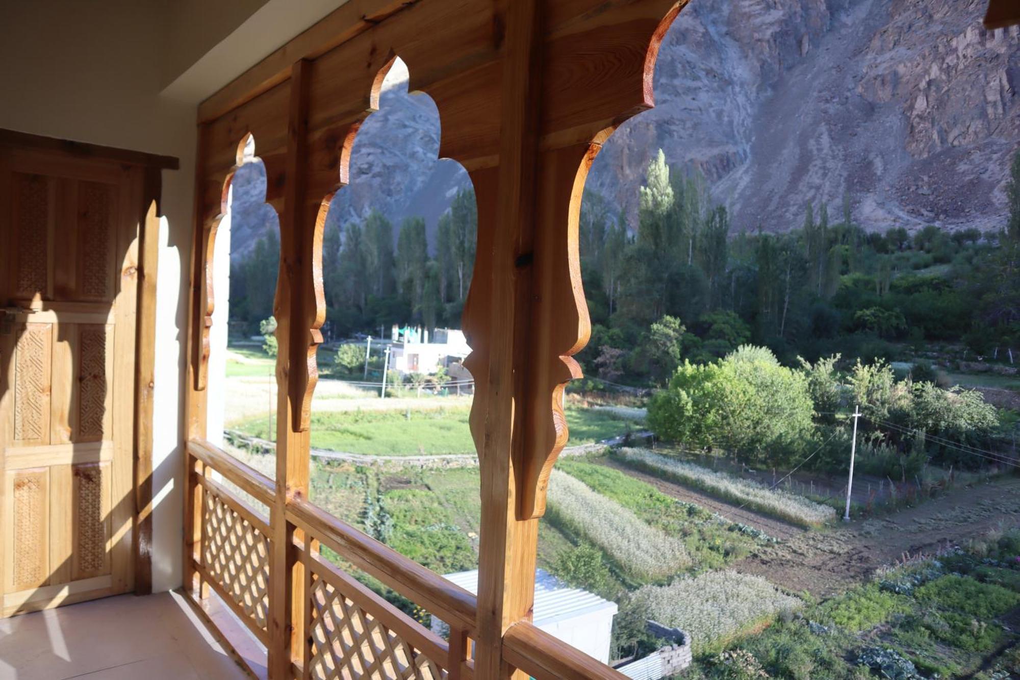 Hotel Duktuk Turtok ภายนอก รูปภาพ