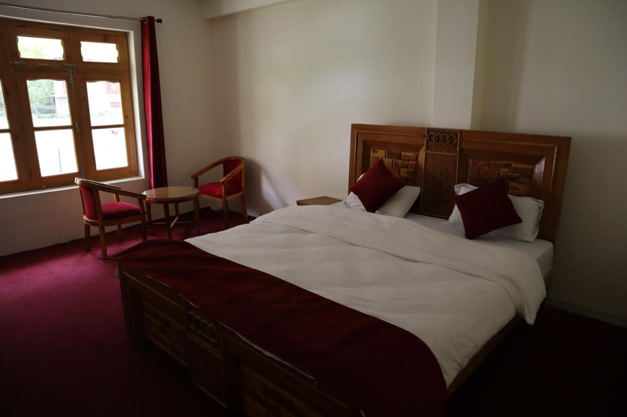 Hotel Duktuk Turtok ภายนอก รูปภาพ