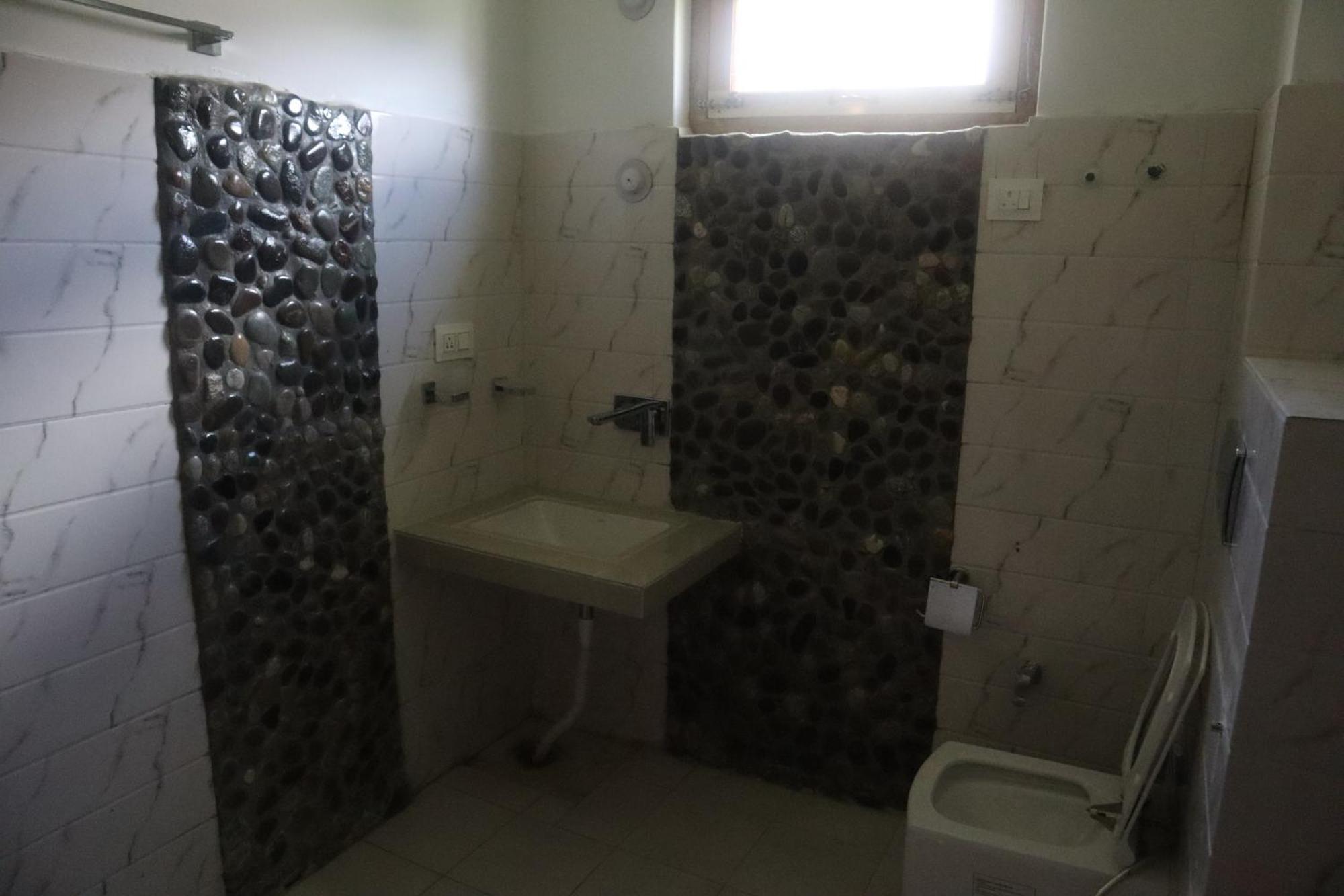 Hotel Duktuk Turtok ภายนอก รูปภาพ