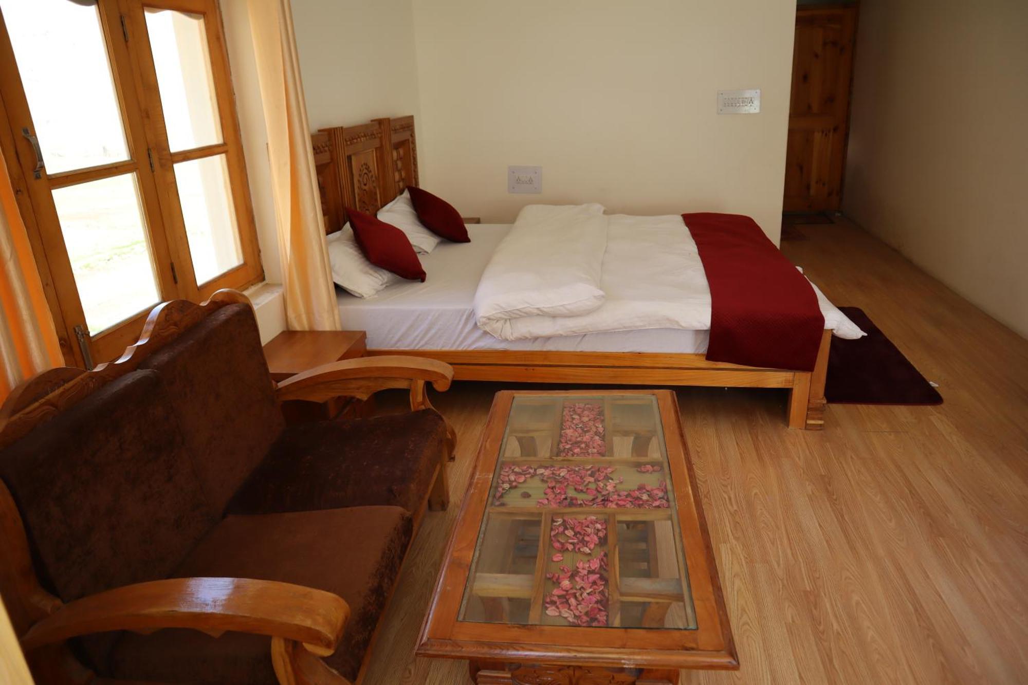 Hotel Duktuk Turtok ภายนอก รูปภาพ