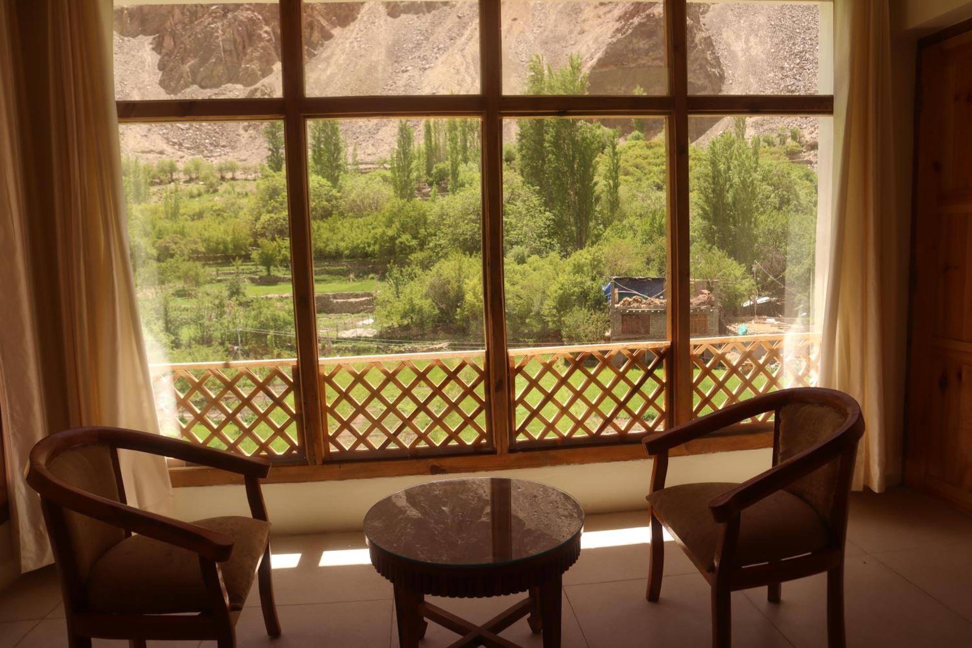 Hotel Duktuk Turtok ภายนอก รูปภาพ