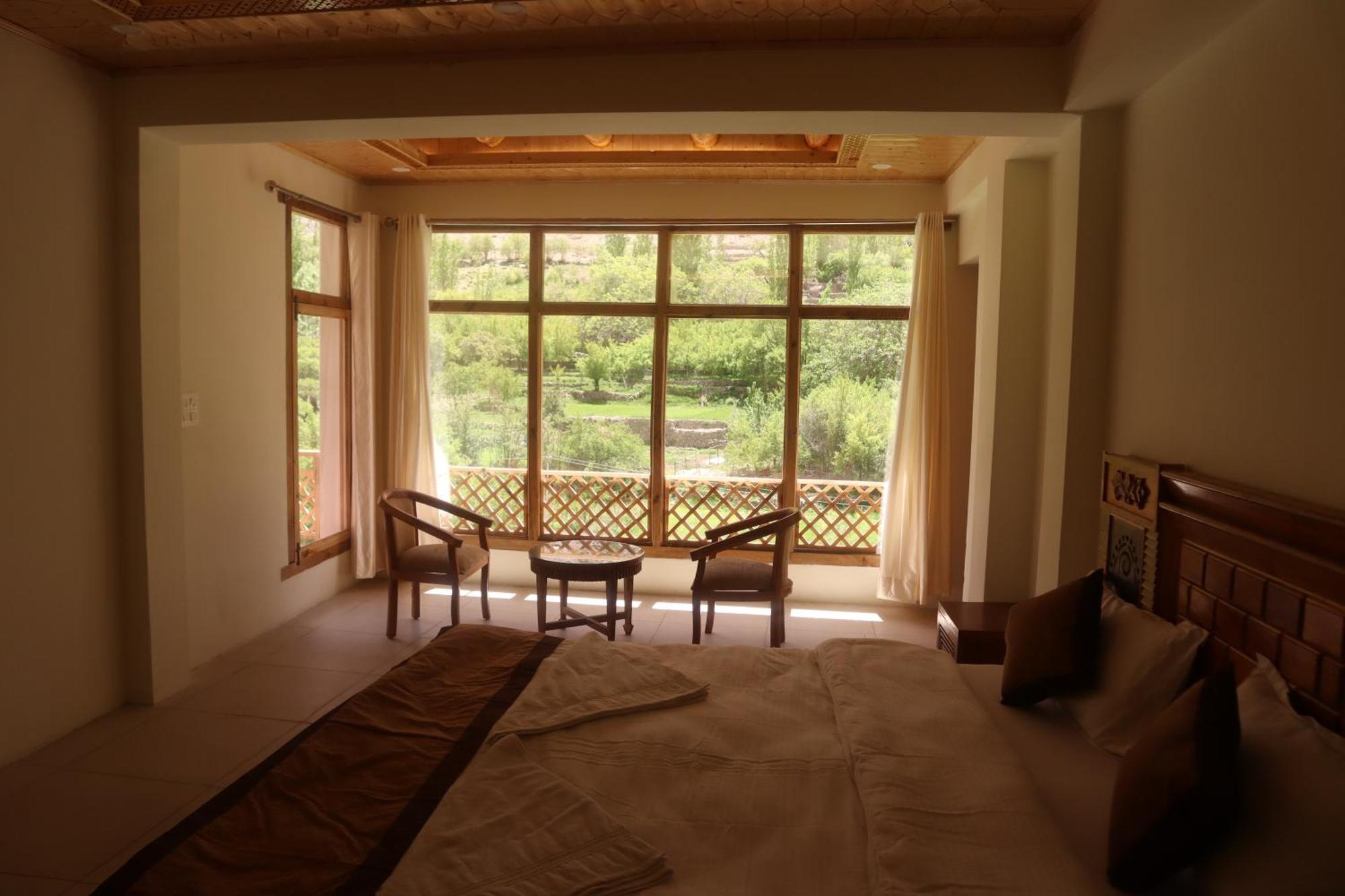 Hotel Duktuk Turtok ภายนอก รูปภาพ